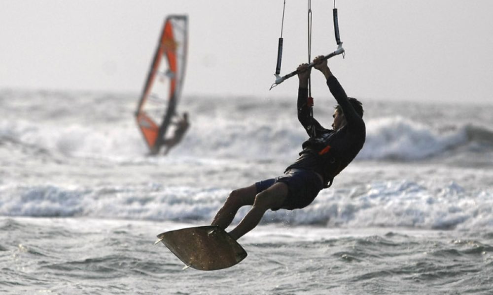 Kitesurf: Deporte extremo que busca incentivar el turismo deportivo en Colombia